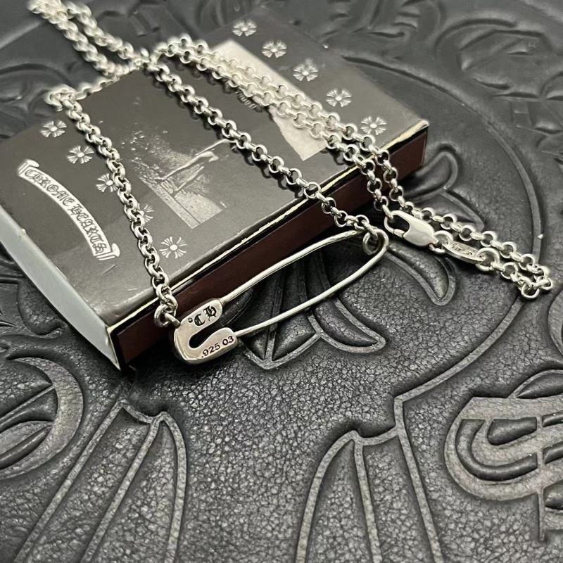 Ch*0me He**ts necklaces